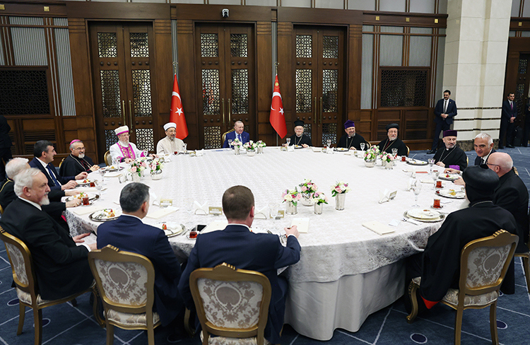 Erdoğan Meets with Christian and Jewish Leaders