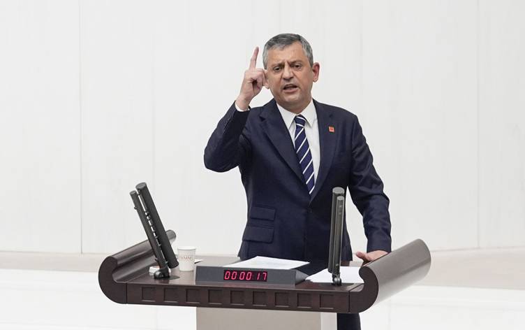 "Suriye’deki Kürtlerin huzur içerisinde olması Türkiye için büyük bir güvencedir"