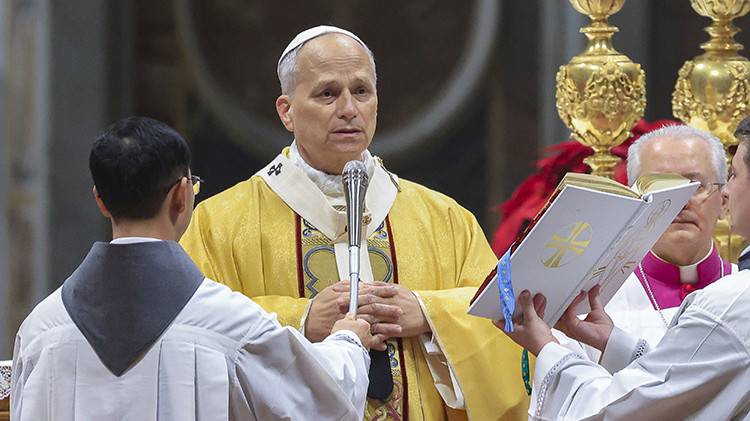 Papa 14’üncü Leo, Vatikan'da ilk kez Noel ayini yönetti