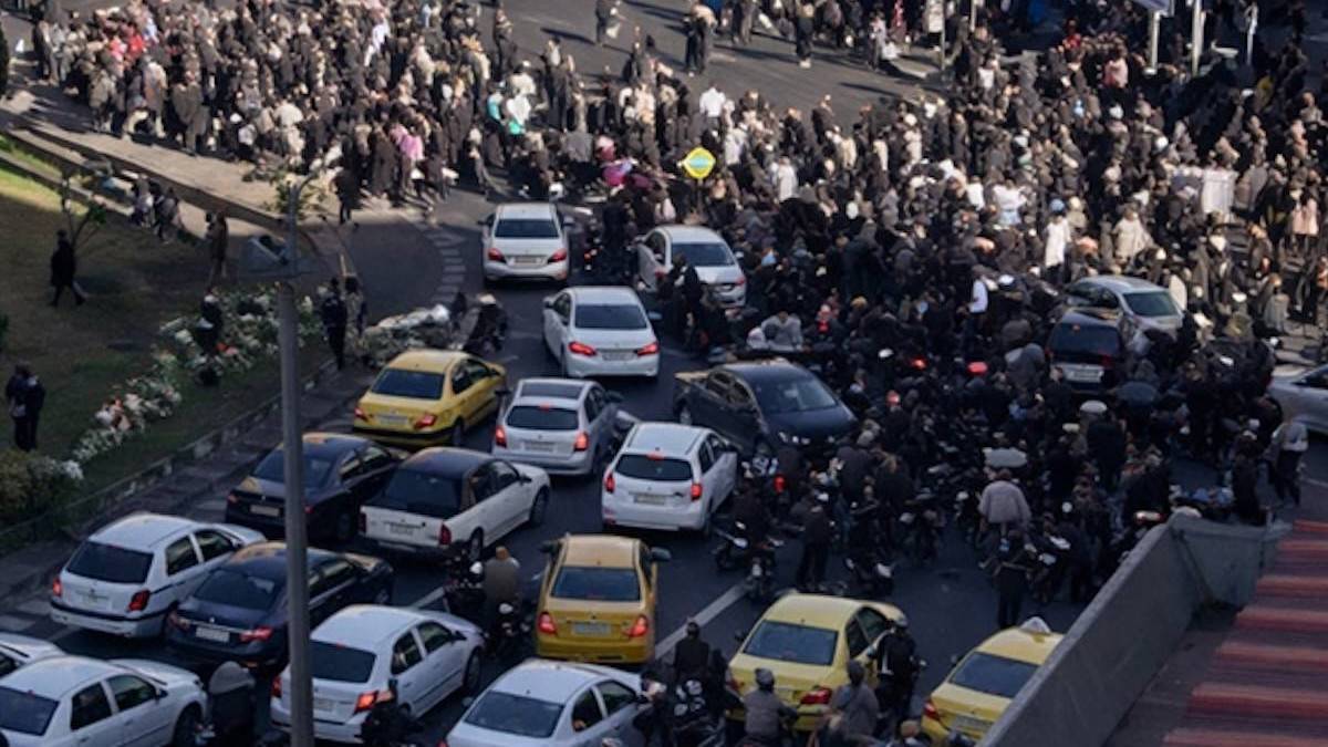 İran’da ölü ve yaralı sayısı artıyor