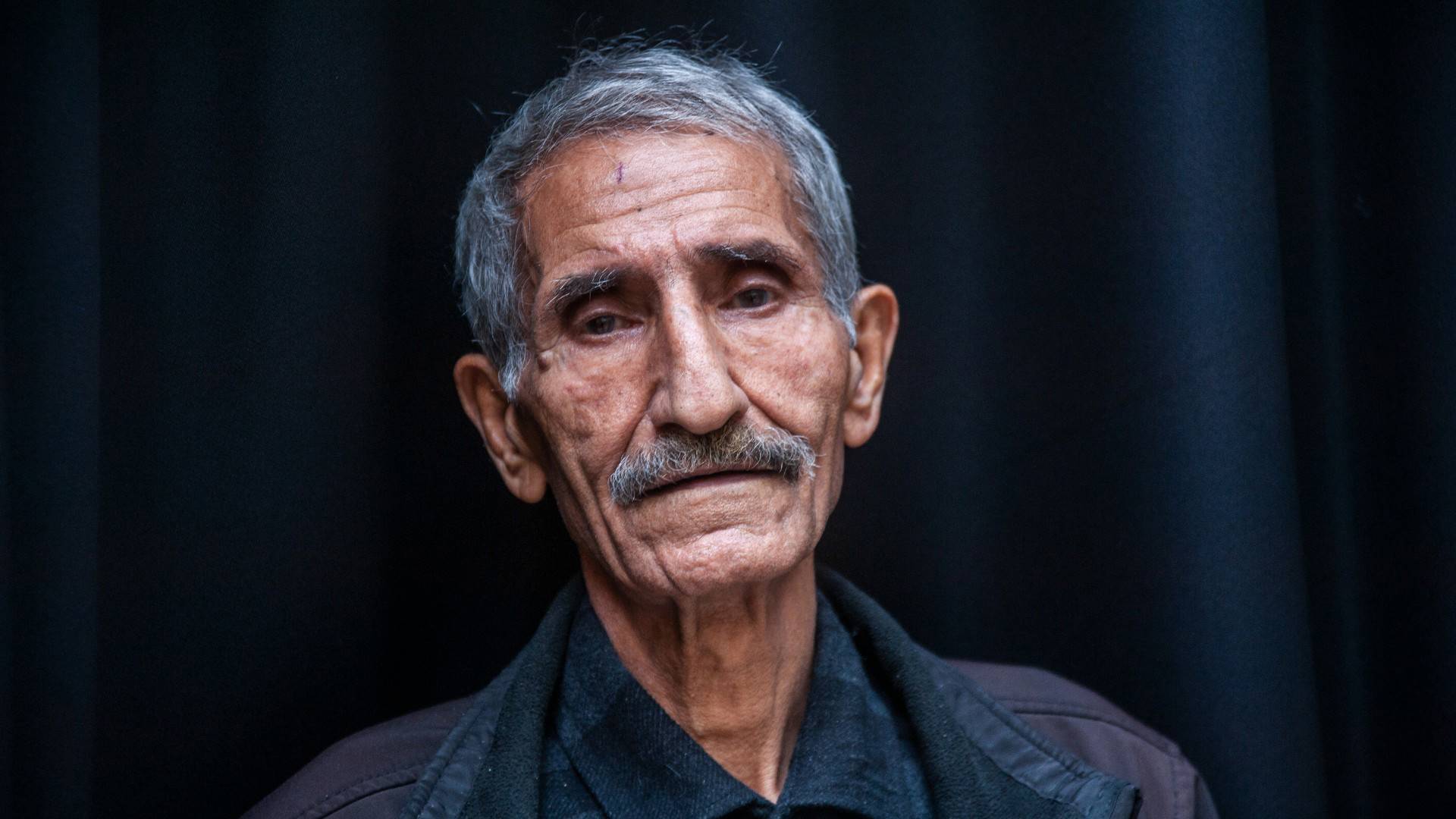 Hüsamettin yani Asadur’un tek amacı var: Vaftiz olabilmek