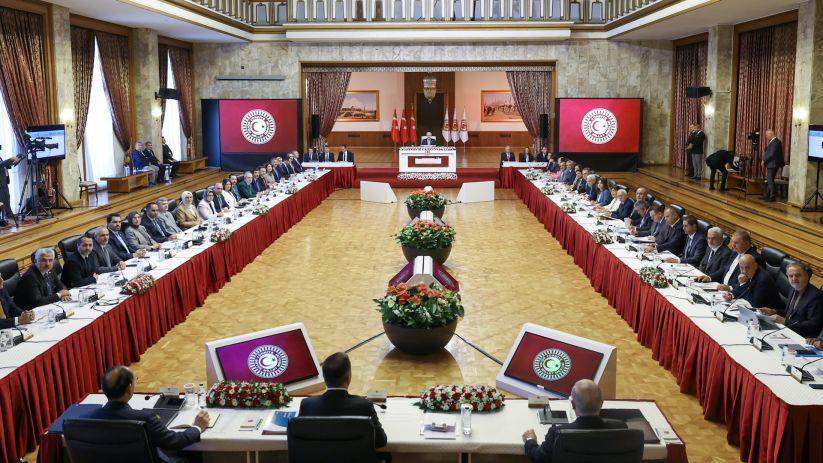 Nihai rapor 47 'evet' oyu ile kabul edildi