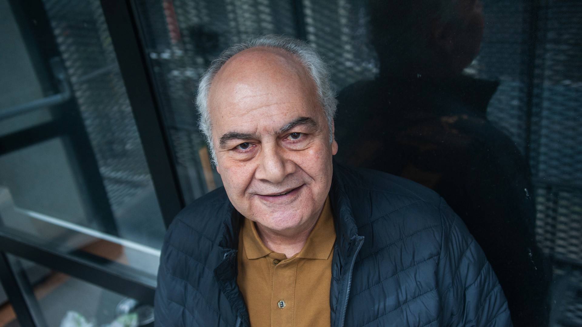 “Nerede bizim tiyatro salonlarımız?”