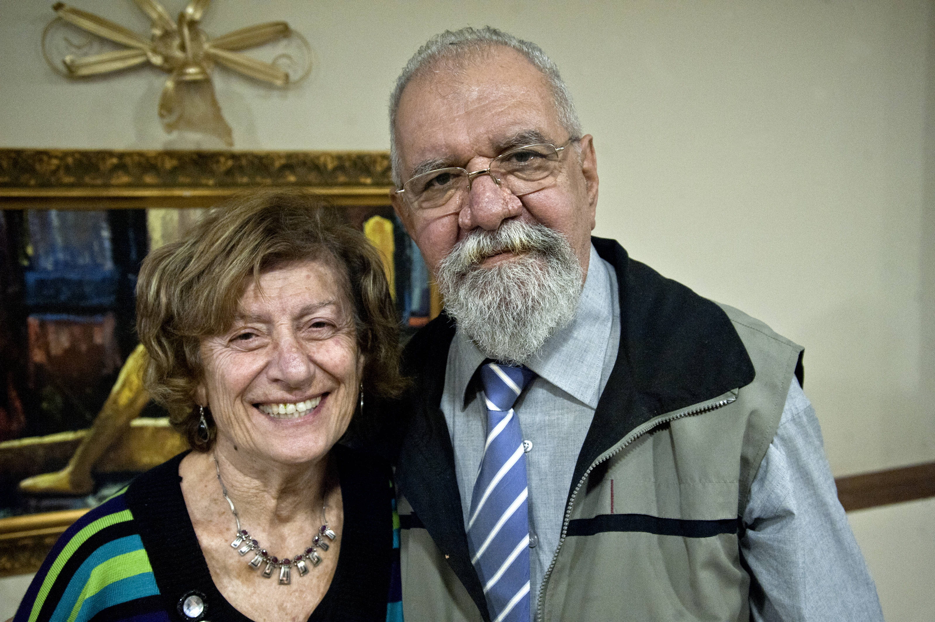 Bir tarafımız hep eksik