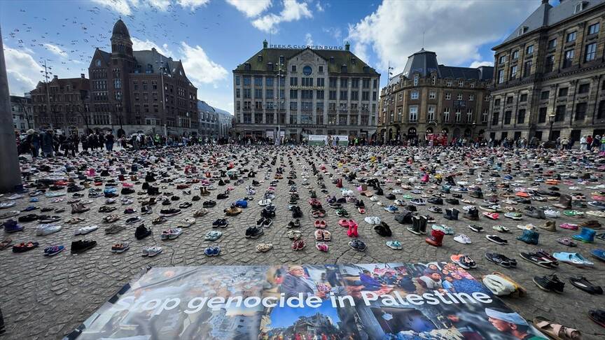 İsrail saldırılarında ölen Filistinli çocuklar ve gazeteciler Amsterdam'da anıldı