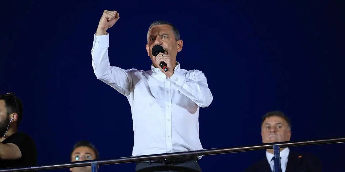 Özgür Özel'den bayramlaşma için Ankara İl Başkanlığı'na çağrı