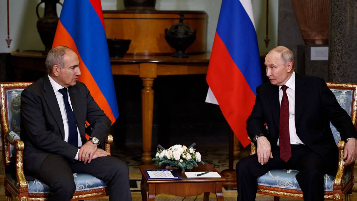 Paşinyan, seçim sonrası Putin ile görüşeceğini açıkladı