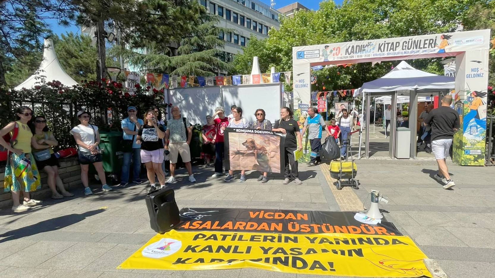 "Adil bir yaşam tüm türlerin eşitliğinden geçer"