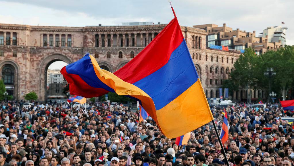 Muhalefet sadece “karşıtlık” fikri üzerinden mi yapılmalı?