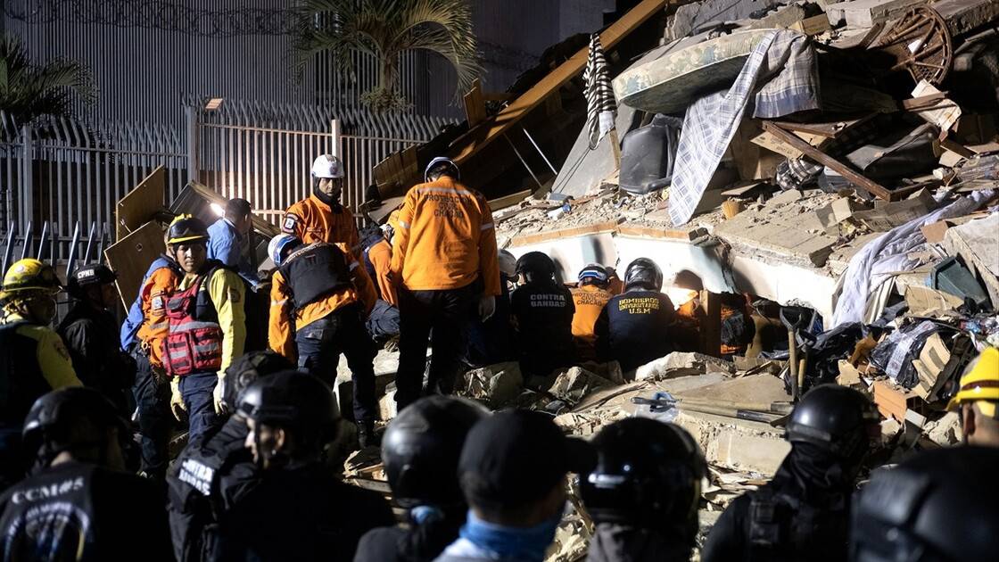 Venezuela'da 7,2 ve 7,5 büyüklüğünde ardışık iki deprem