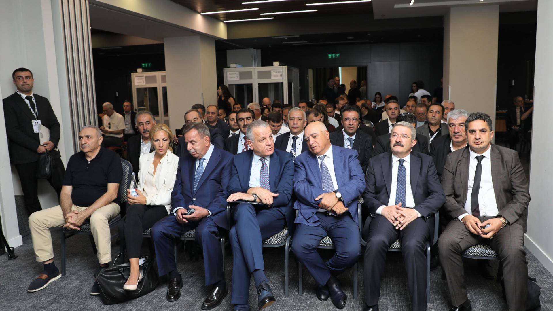 "Normalleşme süreci ekonomik ilişkileri için Van'da temsilcilik kurulsun"