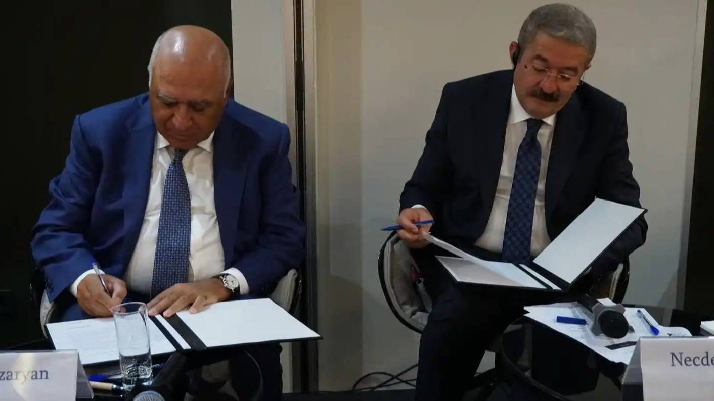 "Açık sınır kapıları halkları ve ekonomileri birbirine bağlar"