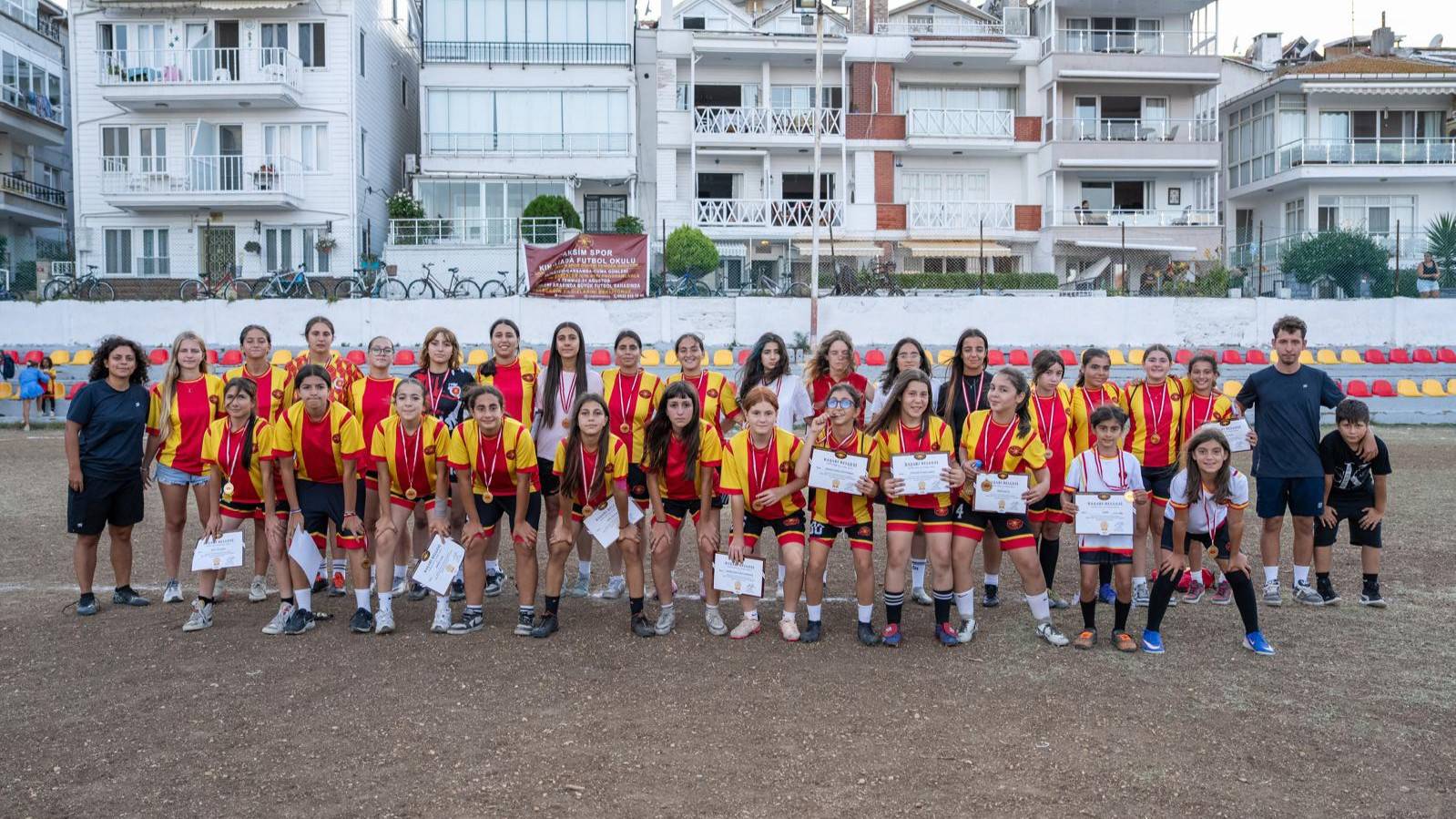 Taksimspor yeni sezonu açtı