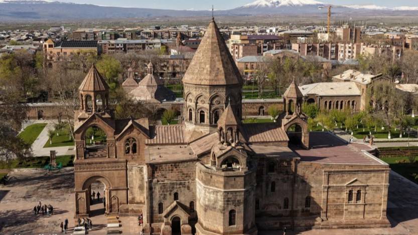 "Kilise de herkes gibi vergi ödemeli"