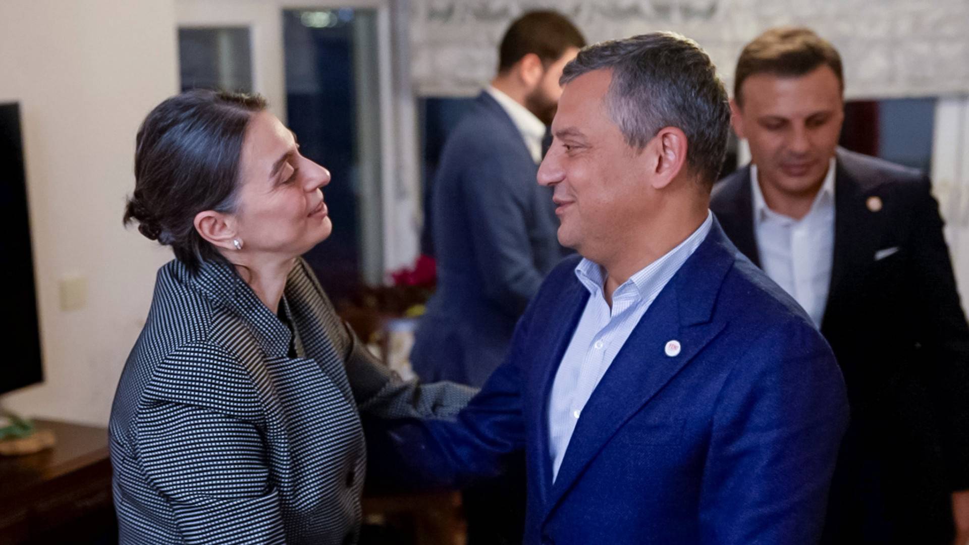 "Sinem Başkan’ı evin içinde tutmak Üsküdar’a kafa tutmaktır"