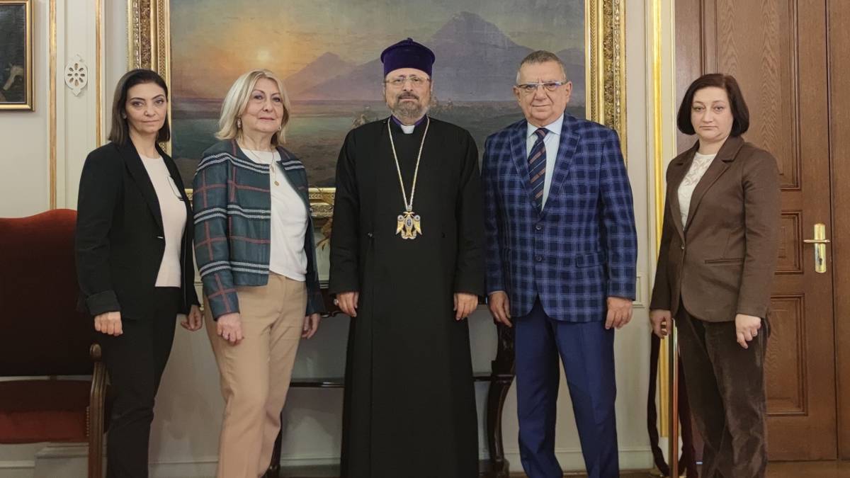 Հրանդ Տինք Վարժարանի վարիչներու այցը