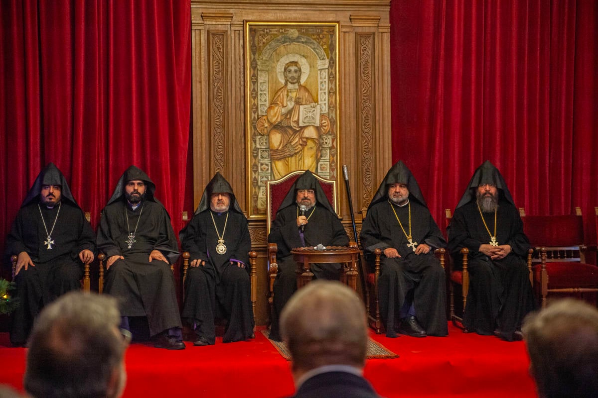 “Vakıflar burs yerine yoksullara yardıma öncelik verebilir”