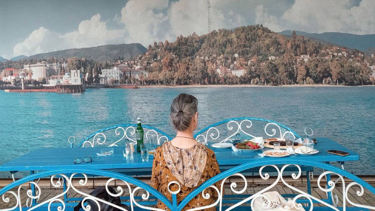 Աբխազիան տեսնել գեղարուեստի ոսպնեակէն