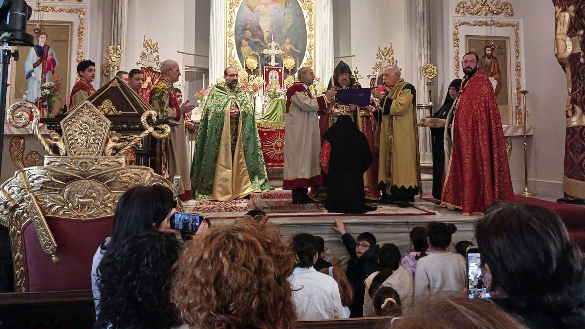 Աղօթքներով օրհնուեցաւ Գալֆաեան Ուխտի նոր մայրը՝ Մայր Գայեանէն