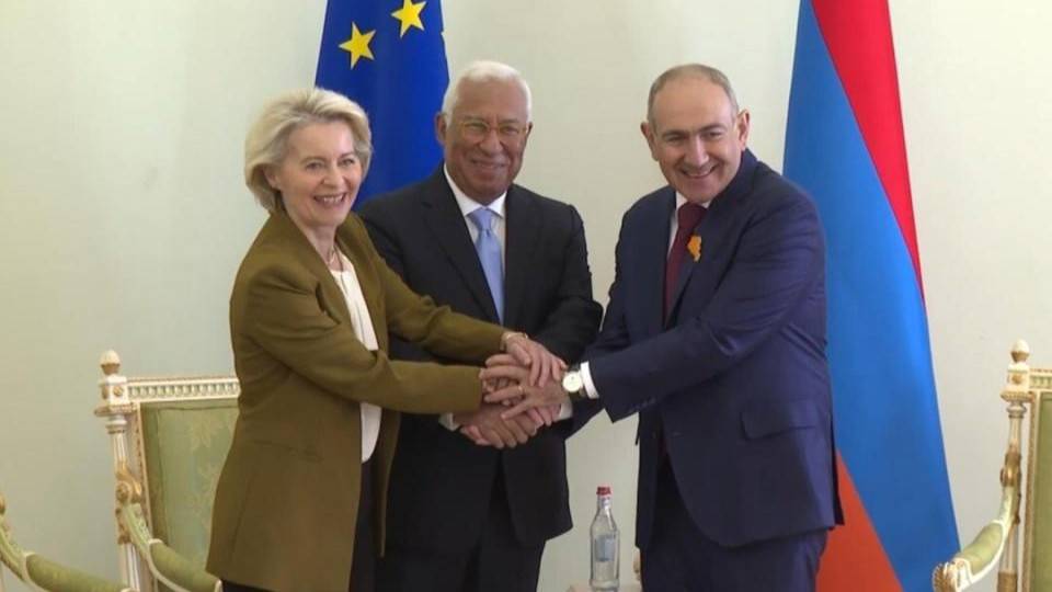 İlk zirve: Avrupa Birliği, Ermenistan'da