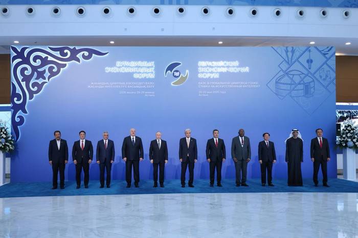 AEB liderleri Ermenistan’a 'AB ya da AEB için' referanduma gitmesini önerdi
