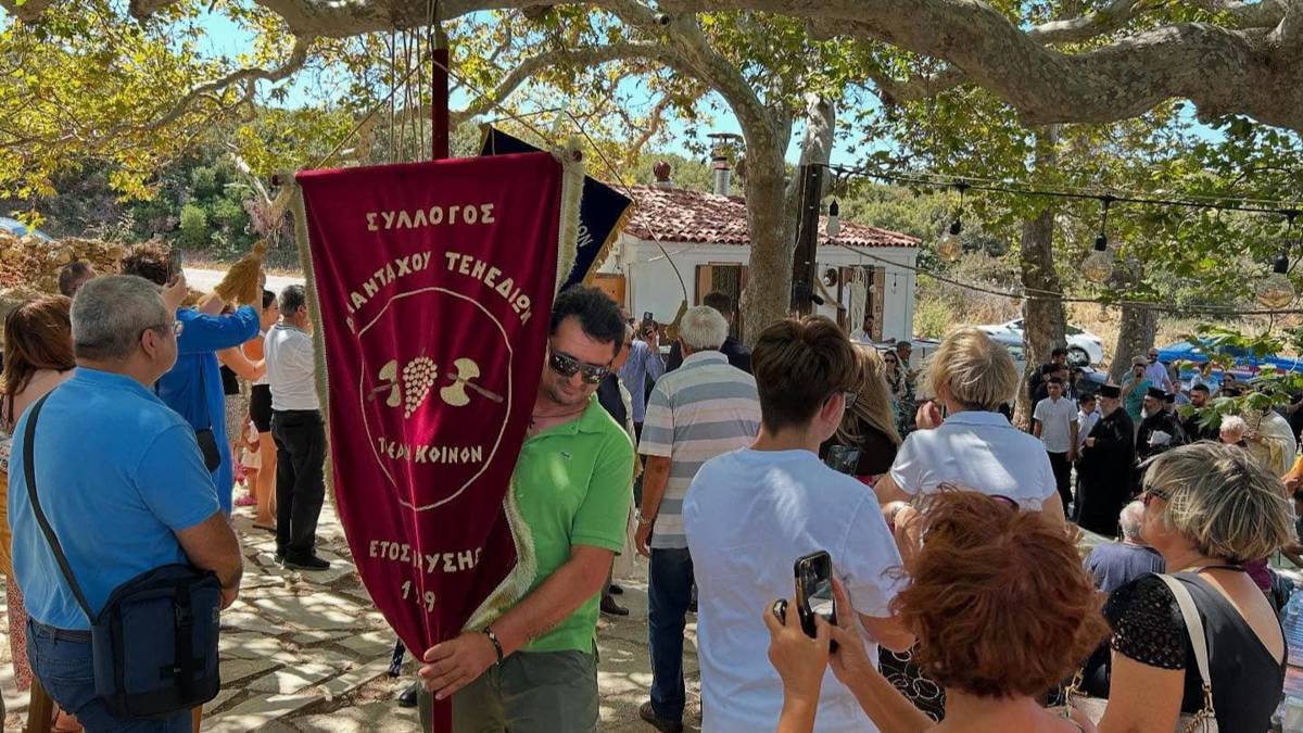 Bozcaada’da ilk üzüm hasadı kutsandı
