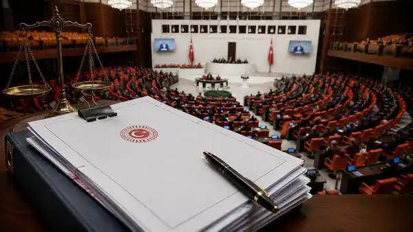 “Çerçeve yasa” teklifi Adalet Komisyonu’ndan geçti