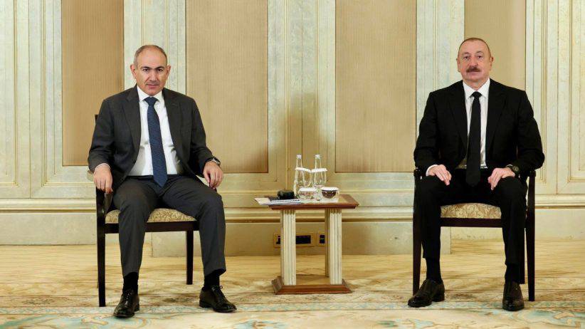 Paşinyan ve Aliyev telefonda görüştü