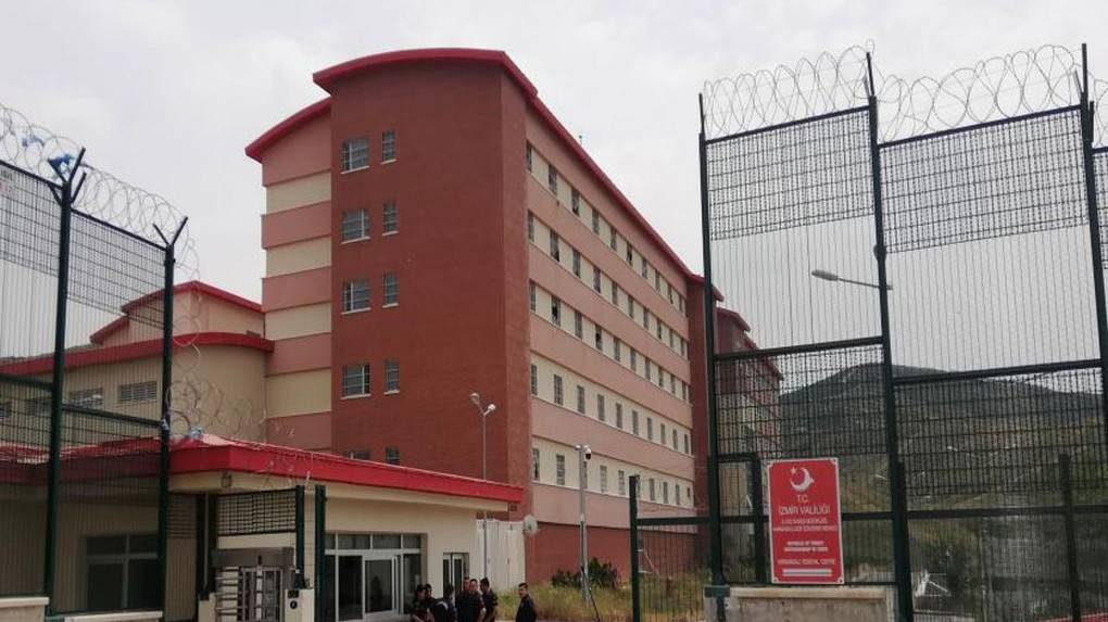 Ağır epilepsi hastası 4 yaşındaki Ezidi çocuk geri gönderme merkezinde