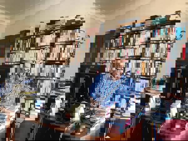 “Öngörülü, isyankâr ve bilge şair”