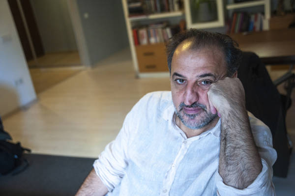 “Kendini evinde bile evsiz hissetme hâli çok yaygın”