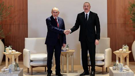 Paşinyan ve Aliyev, Abu Dabi'de görüştü
