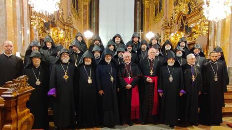 Աւստրիոյ Սանտ Փէօլթըն քաղաքին մէջ մեկնարկեց եպիսկոպոսաց հաւաքը