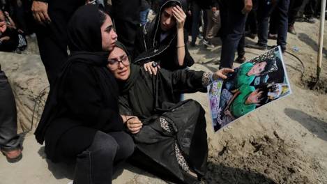 "İranlıların trajedisi: Rejim ile savaş suçlusu Netanyahu ve narsist Trump arasında sıkışmak"