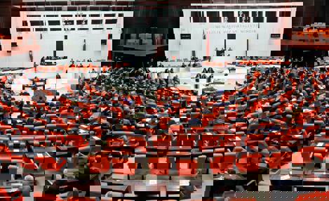 Özgür Özel ile üç vekilin dokunulmazlık dosyaları Meclis'te