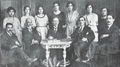 Hem semt okulu hem de yetimlere yuva olmayı başaran çatı: Khorenyan