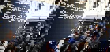 "Gazetecileri yalnız bırakmayın"