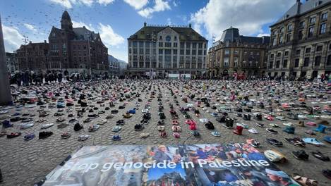 İsrail saldırılarında ölen Filistinli çocuklar ve gazeteciler Amsterdam'da anıldı
