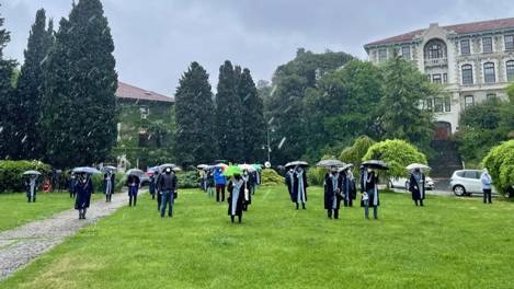 107 akademisyenden kayyım rektör Naci İnci'ye çağrı