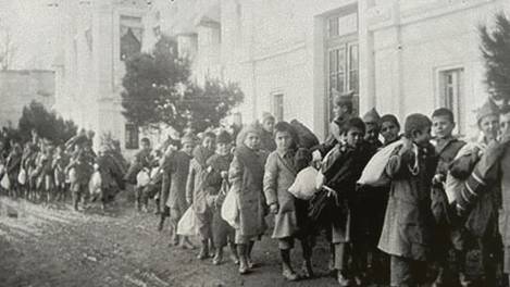 Balat Yetimhanesi’nden kişisel hikâyeler dönemin ruhunu aydınlatıyor