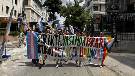 Yürüyüş sonrası sekiz kişi gözaltına alındı