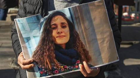 Tutuklu eski valinin eşi dahil 15 gözaltı