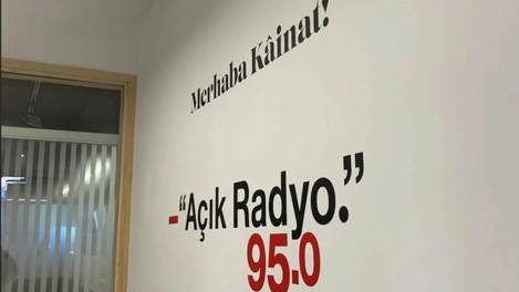 Açık Radyo, lisans iptalini Anayasa Mahkemesi'ne taşıdı