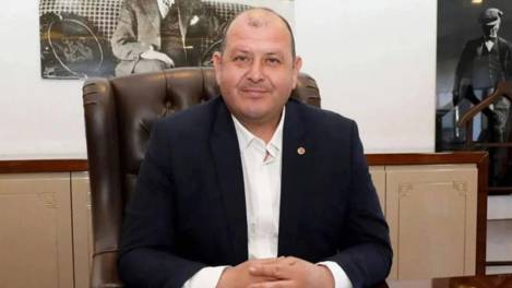Tutuklanan Menderes Belediye Başkanı İlkay Çiçek CHP'den istifa etti