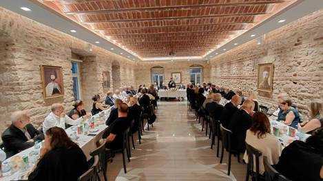 Հոգեհանգիստ՝ Նայիրի Պետրոսեանի ծնողներուն համար