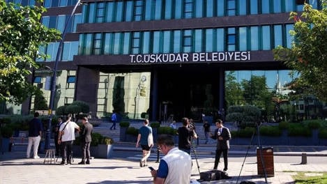 Başkan Dedetaş içeride, belediye AKP’nin elinde