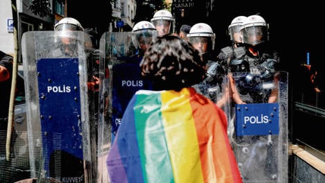 LGBTİ+ örgütlerine operasyonun ardından erişim engelleri