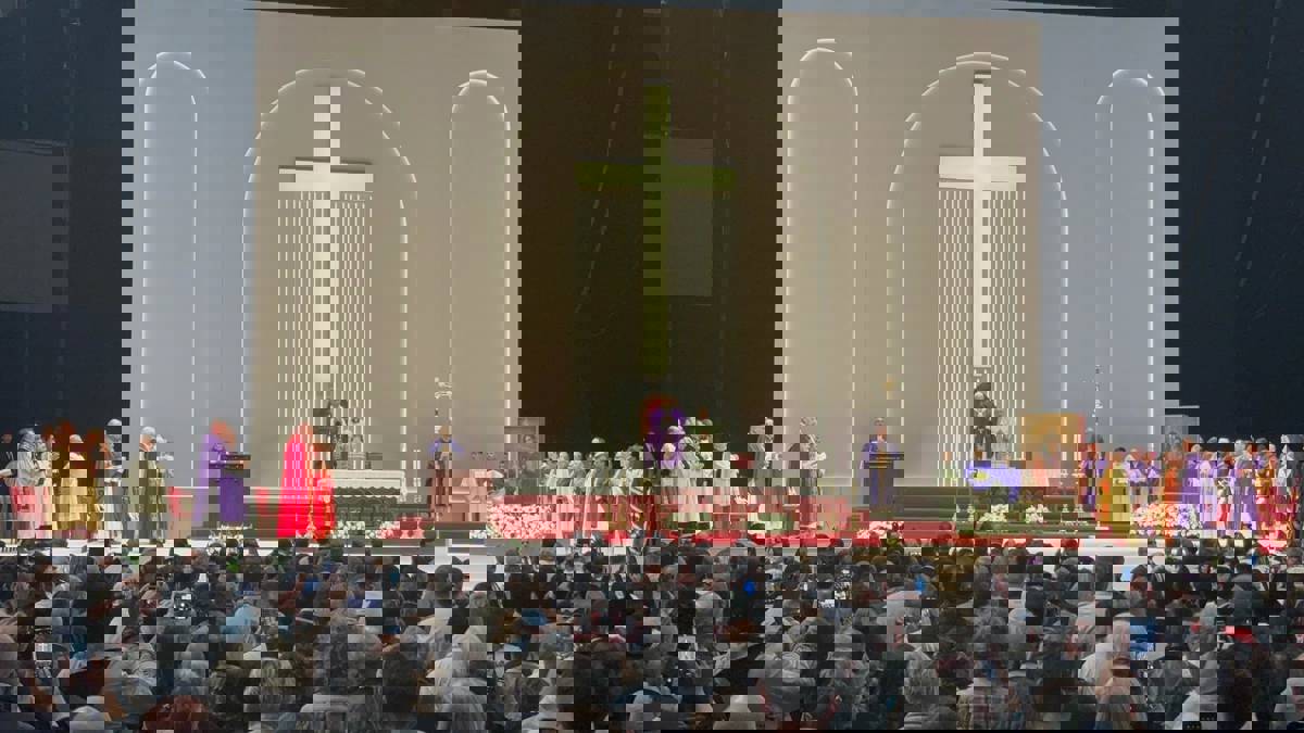 Pope Leo XIV Addresses Thousands in Public Sermon in Turkey