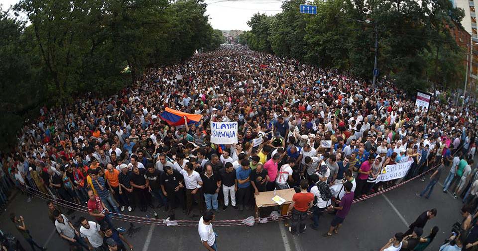 Լաւագոյնները՝ Բաղրամեան պողոտայի վրայ