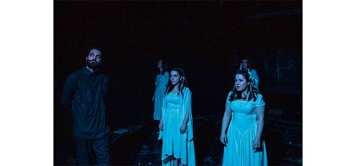 Գրականութիւնը թատրոնի բեմէն